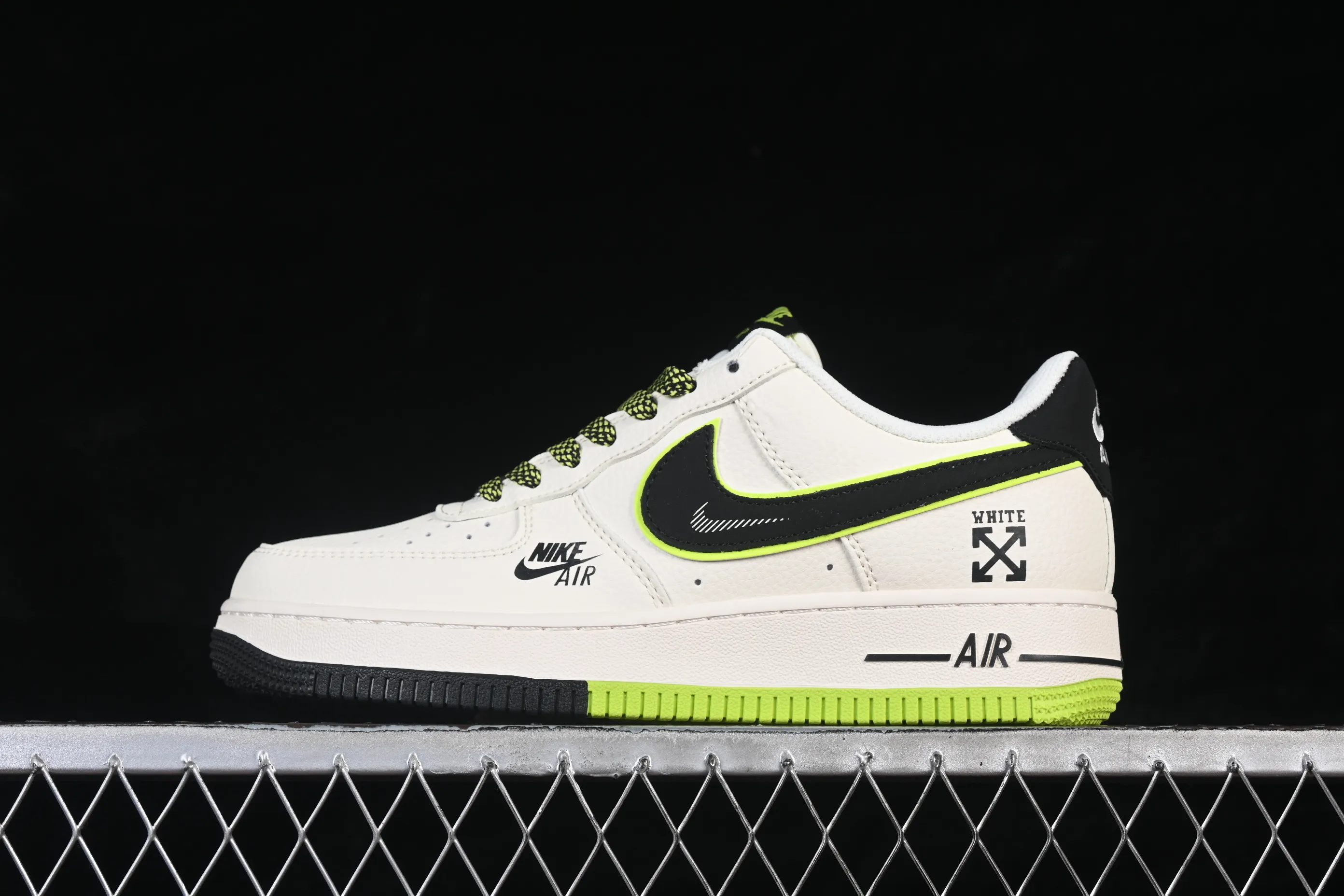 All Categories Nk Air Force 1 Air Force Series Nk Air Force 1 Low Air Force Low Nike Air Force 1'07 Low Co-branded Beige, Black and Green Air Force 1 Low-top Casual Sneakers QW5836-023